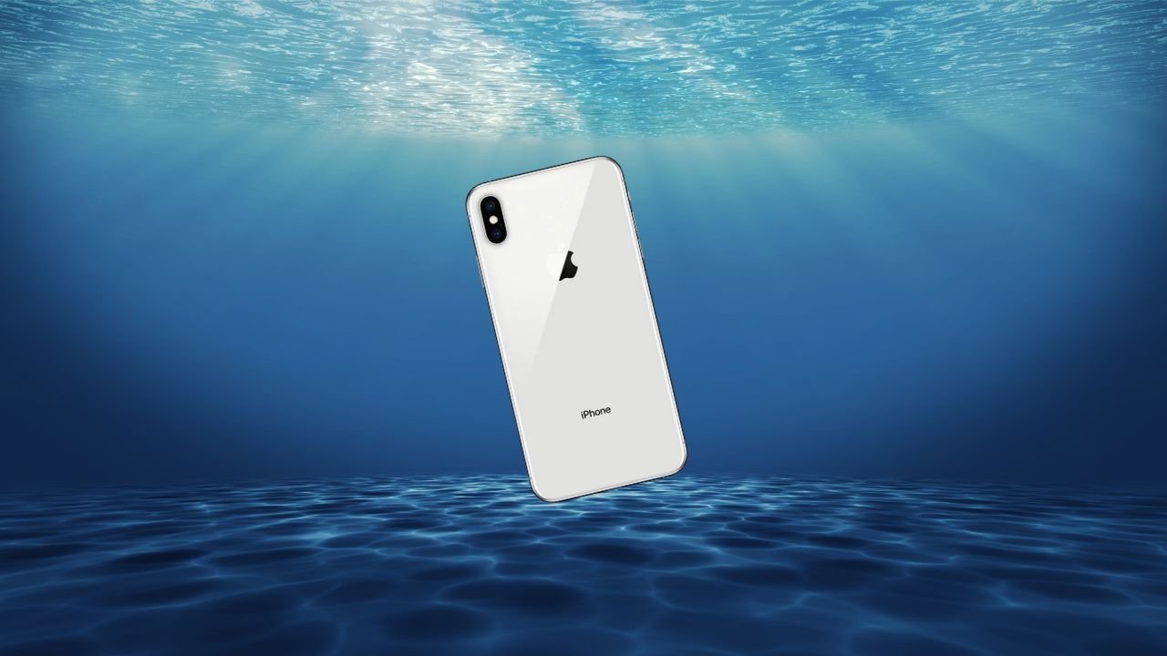 What to Do If Your Phone Falls in Water? Quick Rescue Guide